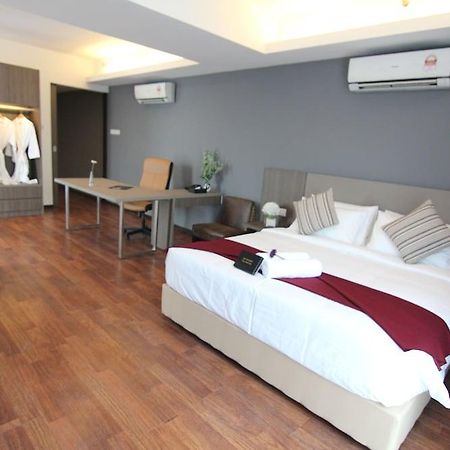 Nexus Regency Suites Hotel Subang Jaya Shah Alam Extérieur photo