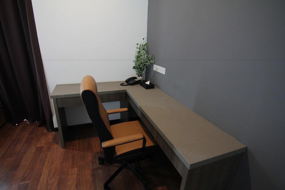 Nexus Regency Suites Hotel Subang Jaya Shah Alam Extérieur photo